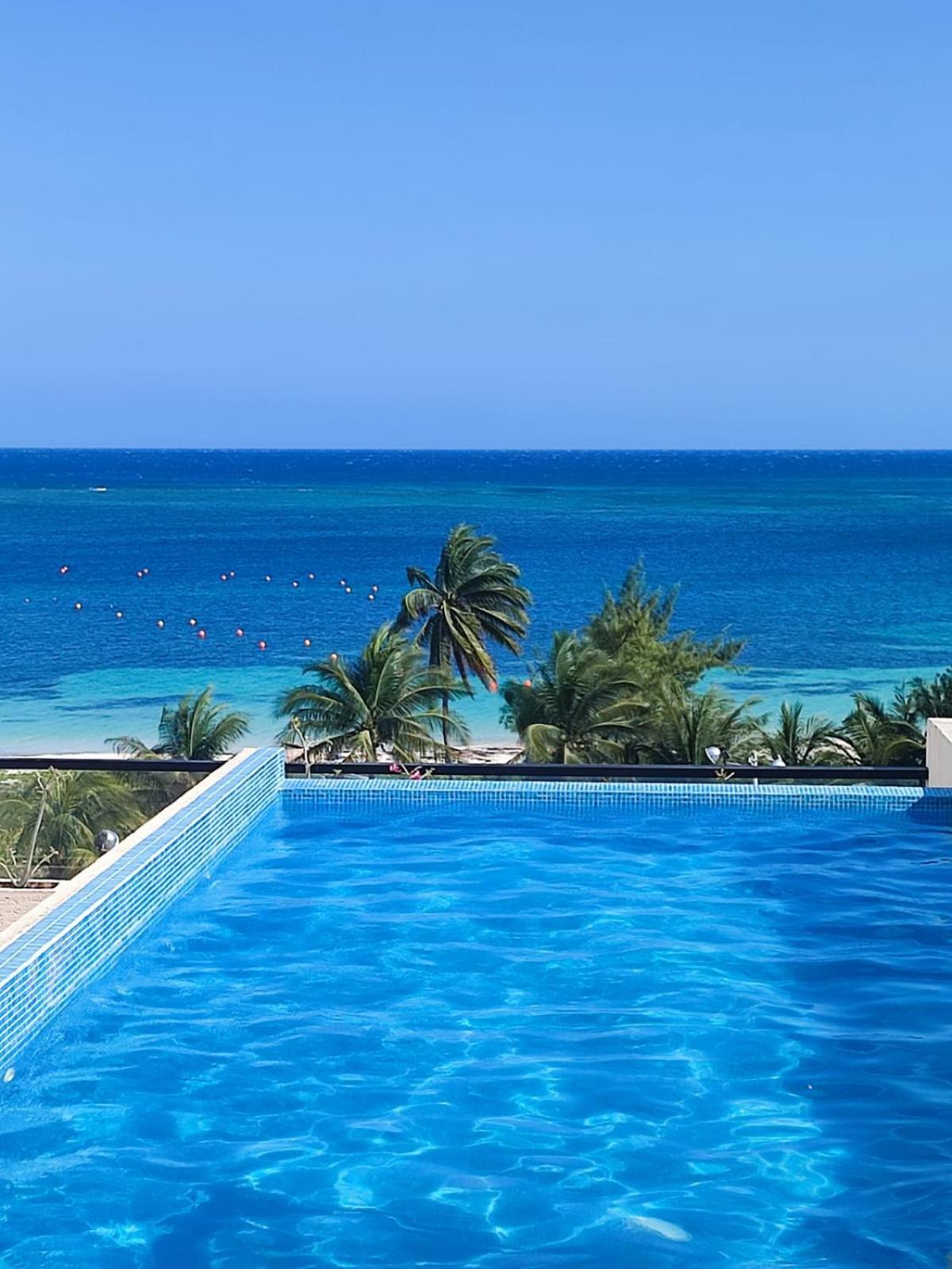 Modern 1 Bedroom Suite By Beach Great Location! Puerto Morelos Esterno foto